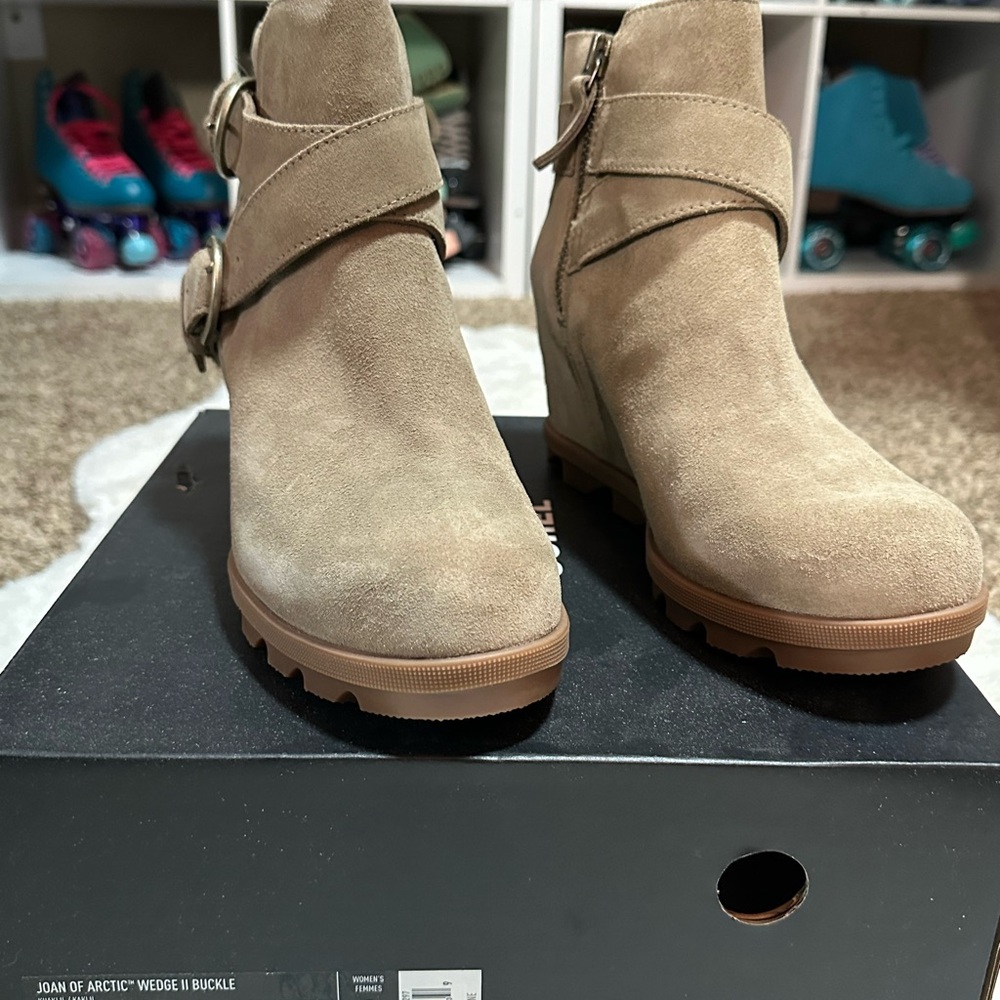 Sorel Joan of Arctic Wedge II Buckle Women's Tan Wedge Boots